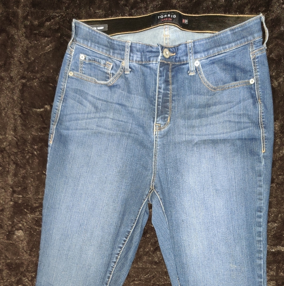 Torrid 16R Plus size Blue Jeans sky high skinny